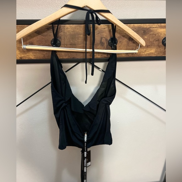 ⚡️Heiress Beverly Hills NWOT Black Ruffle Tank - Picture 4 of 4
